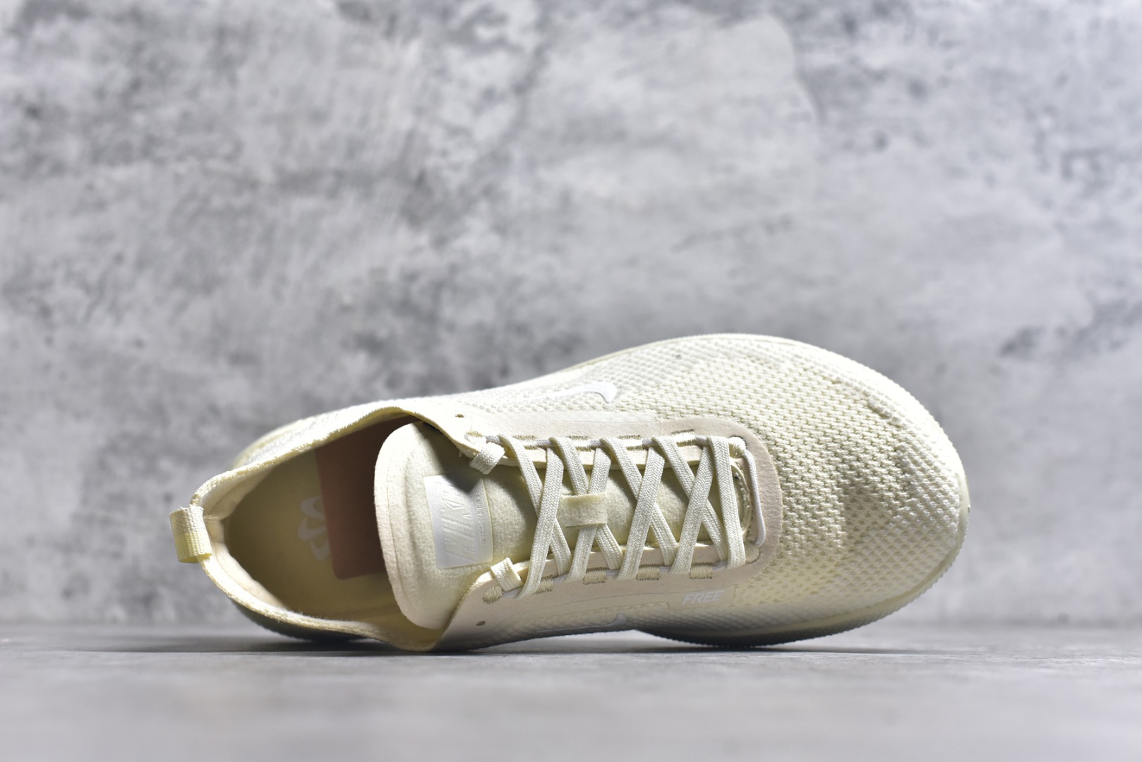 图片[4]-#Nike Free 2025 耐克新款飞织面 透气缓震运动跑鞋 官方同步出货 飞织鞋面提供出色的弹性和支撑力鞋底融入凹槽设计 塑就柔韧灵活性 令运动自由无拘加厚泡绵中底 柔韧灵活 出色缓震 货号： HF2720-101 尺码：36 36.5 37.5 38 38.5 39 40 40.5 41 42 42.5 43 44 44.5 45-选品中心