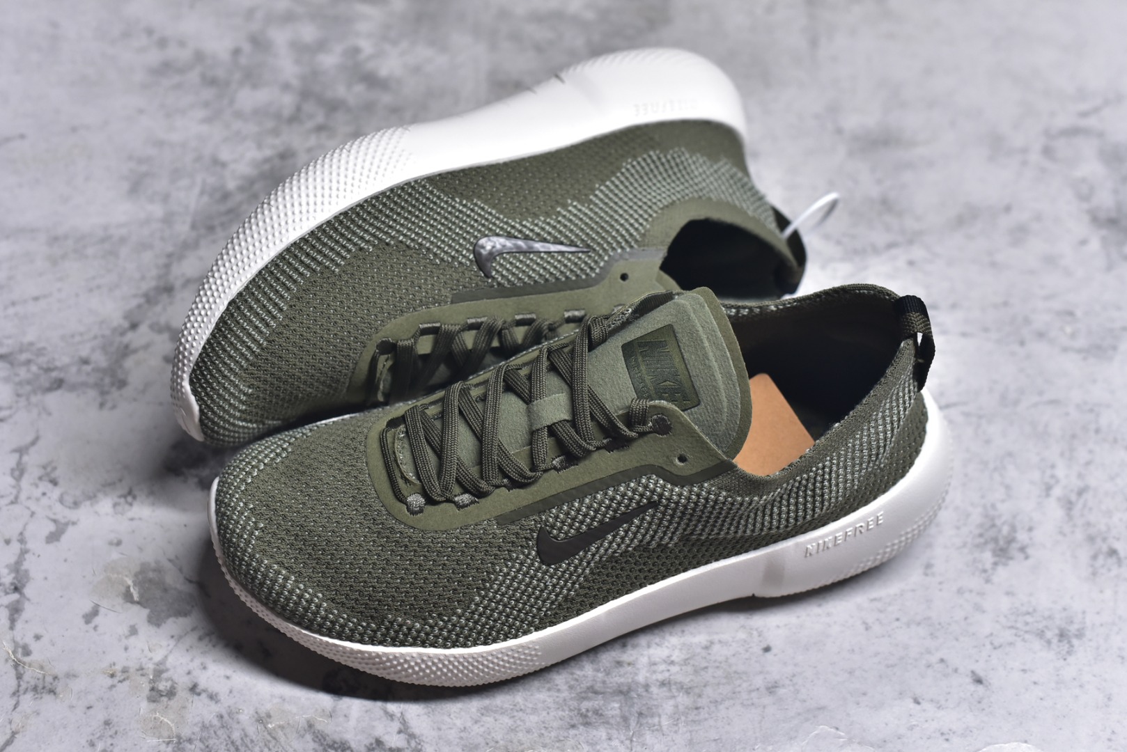图片[7]-#Nike Free 2025 耐克新款飞织面 透气缓震运动跑鞋 官方同步出货 飞织鞋面提供出色的弹性和支撑力鞋底融入凹槽设计 塑就柔韧灵活性 令运动自由无拘加厚泡绵中底 柔韧灵活 出色缓震 货号： HF1078-200 尺码：36 36.5 37.5 38 38.5 39 40 40.5 41 42 42.5 43 44 44.5 45-选品中心