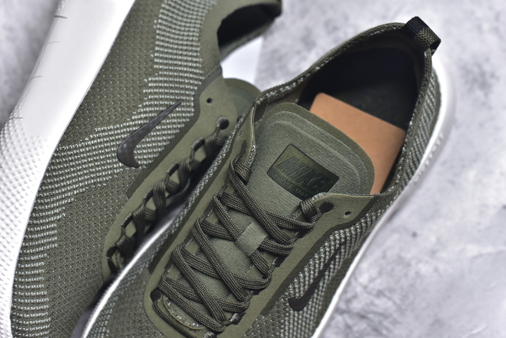 图片[9]-#Nike Free 2025 耐克新款飞织面 透气缓震运动跑鞋 官方同步出货 飞织鞋面提供出色的弹性和支撑力鞋底融入凹槽设计 塑就柔韧灵活性 令运动自由无拘加厚泡绵中底 柔韧灵活 出色缓震 货号： HF1078-200 尺码：36 36.5 37.5 38 38.5 39 40 40.5 41 42 42.5 43 44 44.5 45-选品中心