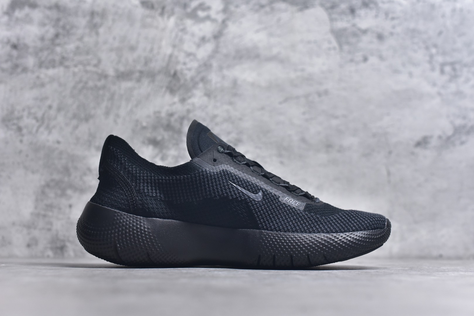 图片[3]-#Nike Free 2025 耐克新款飞织面 透气缓震运动跑鞋 官方同步出货 飞织鞋面提供出色的弹性和支撑力鞋底融入凹槽设计 塑就柔韧灵活性 令运动自由无拘加厚泡绵中底 柔韧灵活 出色缓震货号：HF1078-001 尺码：36 36.5 37.5 38 38.5 39 40 40.5 41 42 42.5 43 44 45-选品中心