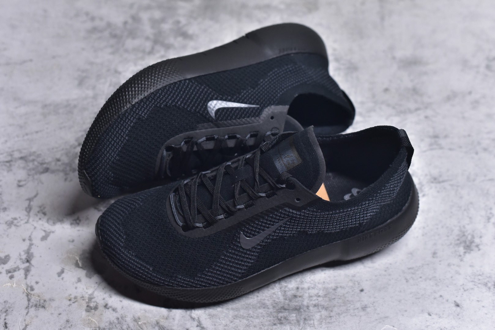 图片[7]-#Nike Free 2025 耐克新款飞织面 透气缓震运动跑鞋 官方同步出货 飞织鞋面提供出色的弹性和支撑力鞋底融入凹槽设计 塑就柔韧灵活性 令运动自由无拘加厚泡绵中底 柔韧灵活 出色缓震货号：HF1078-001 尺码：36 36.5 37.5 38 38.5 39 40 40.5 41 42 42.5 43 44 45-选品中心