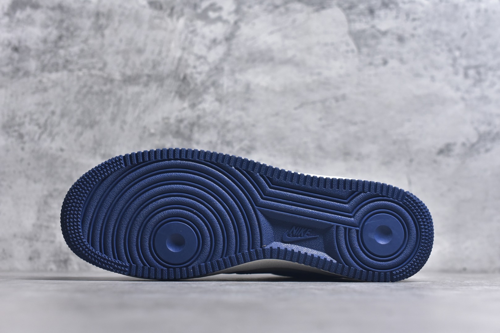 图片[6]-#Nike Air Force 1\’07 Low LV联名 白蓝小白勾 空军一号低帮休闲板鞋 LW9279-008 #原楦头原纸板 原装鞋盒 定制五金配件 内置全掌气垫 原厂鞋底 尺码：36 36.5 37.5 38 38.5 39 40 40.5 41 42 42.5 43 44 44.5 45 9.D4-选品中心