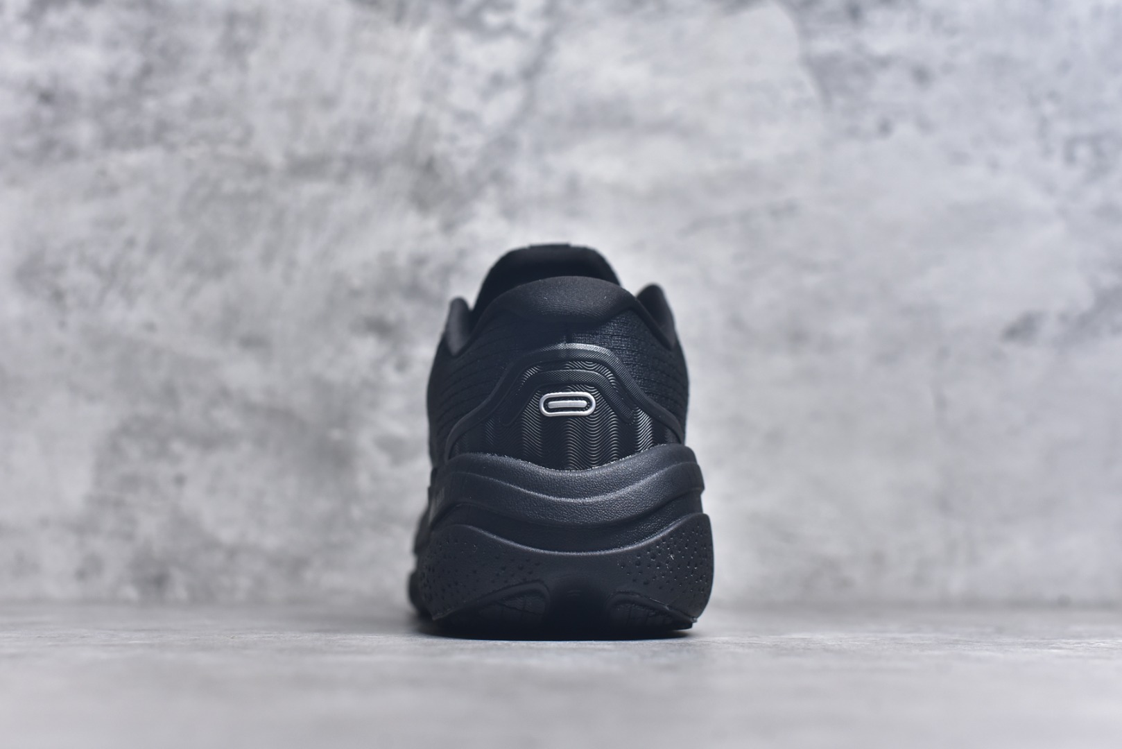 图片[5]-#Brooks布鲁克斯 Ghost Max 2 运动舒适防滑耐磨低帮跑步鞋 实拍调校N版已经零色差零失真 百分百还原实物色彩所见即所得 不存在货不对板色差等低级问题 选购参考实物拍摄 不混卖不参货 只用心做好货严格选品 承诺混一赔十 尺码：36 36.5 37.5 38 38.5 39 40 40.5 41 42 42.5 43 44 44.5 45 46-选品中心