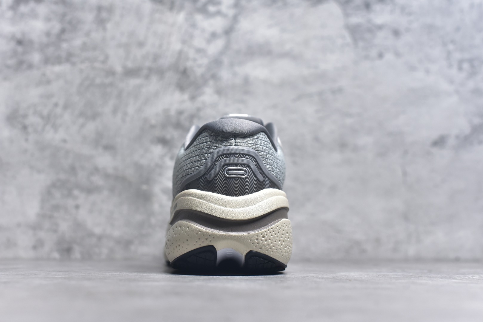 图片[5]-#Brooks布鲁克斯 Ghost Max 2 运动舒适防滑耐磨低帮跑步鞋 实拍调校N版已经零色差零失真 百分百还原实物色彩所见即所得 不存在货不对板色差等低级问题 选购参考实物拍摄 不混卖不参货 只用心做好货严格选品 承诺混一赔十 尺码：36 36.5 37.5 38 38.5 39 40 40.5 41 42 42.5 43 44 44.5 45\”},\”targetAlbum\”：{\”cellphone\”：\”-选品中心