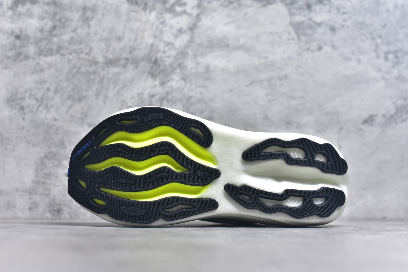图片[6]-#Brooks布鲁克斯 Glycerin max 舒适简约防滑耐磨 低帮跑步鞋 实拍调校N版已经零色差零失真 百分百还原实物色彩所见即所得 不存在货不对板色差等低级问题 选购参考实物拍摄 不混卖不参货 只用心做好货严格选品 承诺混一赔十 尺码：36 36.5 37.5 38 38.5 39 40 40.5 41 42 42.5 43 44 44.5 45-选品中心