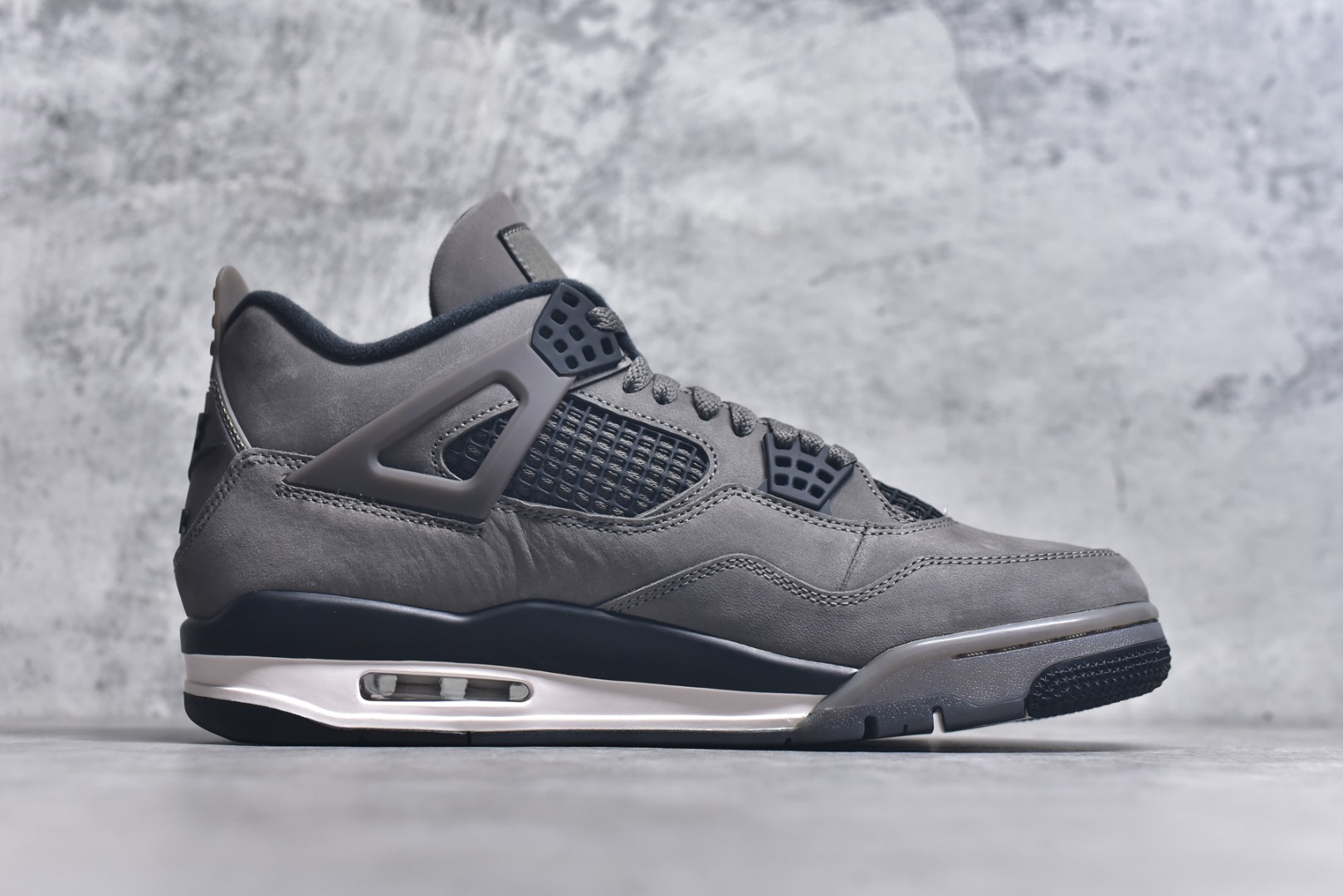 图片[3]-#Air Jordan 4 Retro \”Cave Stone\” AJ4 乔4摩卡 FV5029-200 #鞋身以TS标志性的大地色为主色调，通体采用深棕色麂皮打造，搭配黑色网格、TPU细节呈现。 尺码：40 40.5 41 42 42.5 43 44 44.5 45 46 47.5 48.5-选品中心