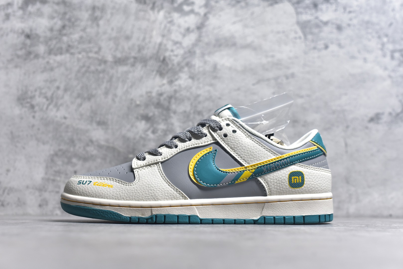 #Nike SB Dunk Low 小米联名 海湾蓝 周年高端定制 低帮休闲板鞋 SS1168-207 #定制鞋盒 大厂纯原品质出货 超高清洁度 皮料切割干净无任何毛边 细节完美 尺码：36 36.5 37.5 38 36.5 39 40 40.5 41 42 42.5 43 44 44.5 45 9.E5-选品中心