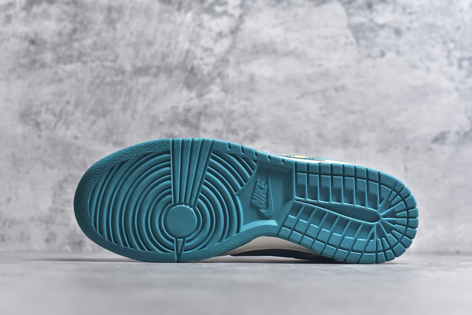 图片[6]-#Nike SB Dunk Low 小米联名 海湾蓝 周年高端定制 低帮休闲板鞋 SS1168-207 #定制鞋盒 大厂纯原品质出货 超高清洁度 皮料切割干净无任何毛边 细节完美 尺码：36 36.5 37.5 38 36.5 39 40 40.5 41 42 42.5 43 44 44.5 45 9.E5-选品中心