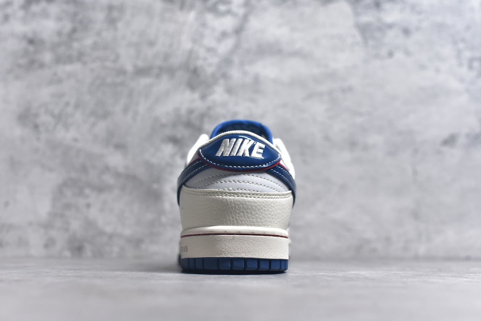 图片[5]-#Nike SB Dunk Low 问界M9蓝彩勾 周年高端定制 低帮休闲板鞋 FC1688-235 #定制鞋盒 大厂纯原品质出货 超高清洁度 皮料切割干净无任何毛边 细节完美 尺码：36 36.5 37.5 38 36.5 39 40 40.5 41 42 42.5 43 44 44.5 45 9.E5-选品中心