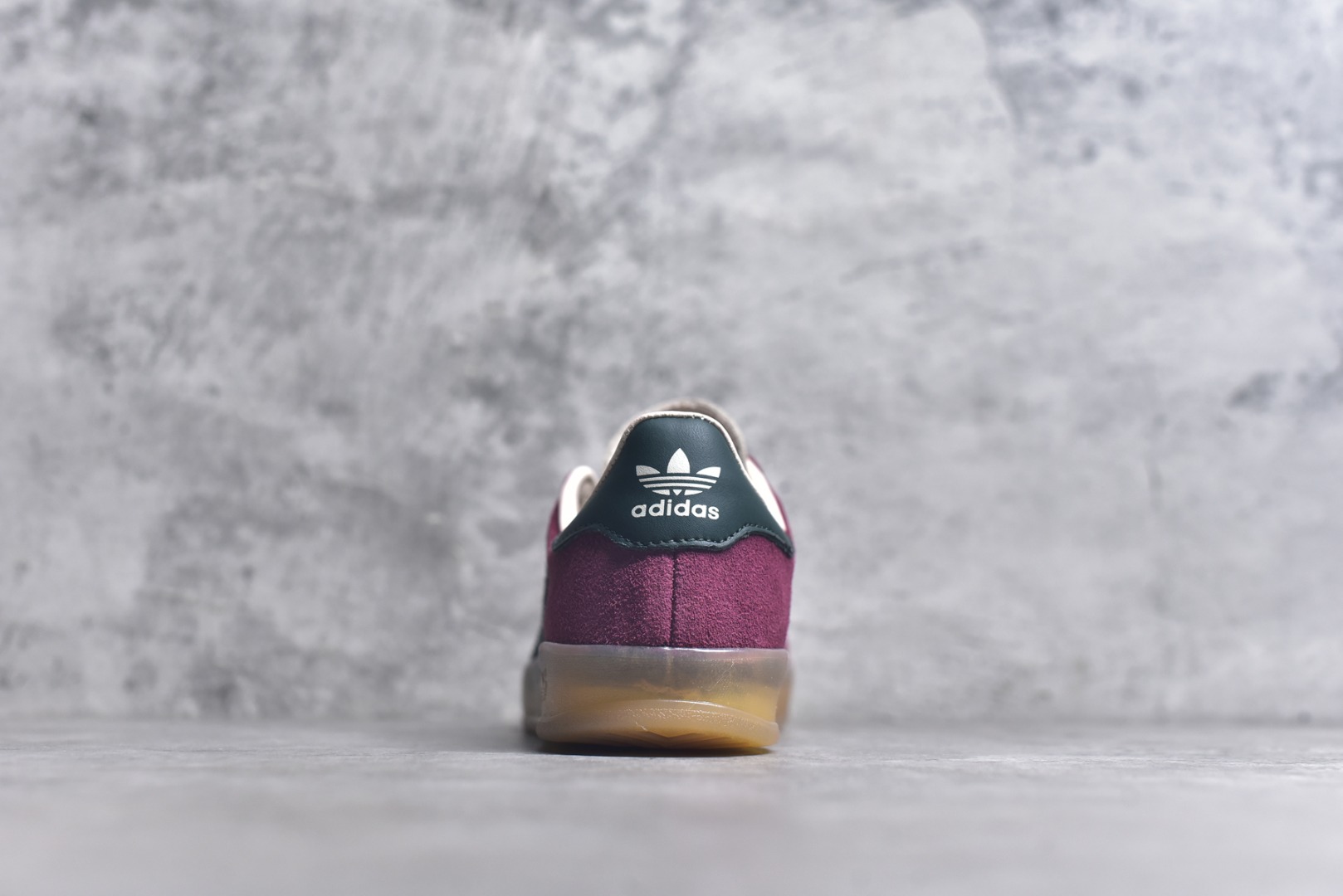 图片[5]-#AD Gazelle Indoor Trainers 羚羊内训系列低帮复古百搭休闲运动德训风板鞋 JH5403 90年代经典的复刻版！自60年代以足球训练鞋面世以来,Gazelle就以其经典设计席卷全球。1991年版本的复刻,再造经典Gazelle。采用皮革打造,搭配浊色细节,让这款经典更加简约。尺码：35.5-45-选品中心