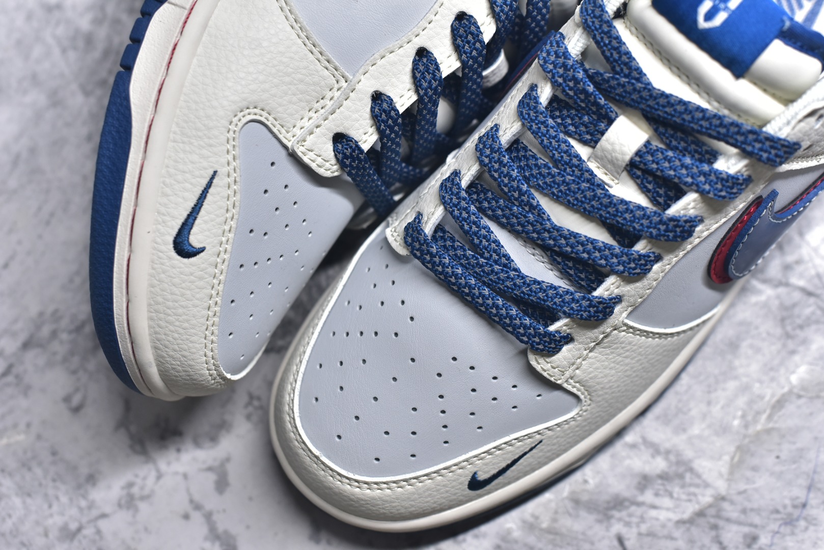 图片[8]-#Nike SB Dunk Low 问界M9蓝彩勾 周年高端定制 低帮休闲板鞋 FC1688-235 #定制鞋盒 大厂纯原品质出货 超高清洁度 皮料切割干净无任何毛边 细节完美 尺码：36 36.5 37.5 38 36.5 39 40 40.5 41 42 42.5 43 44 44.5 45 9.E5-选品中心