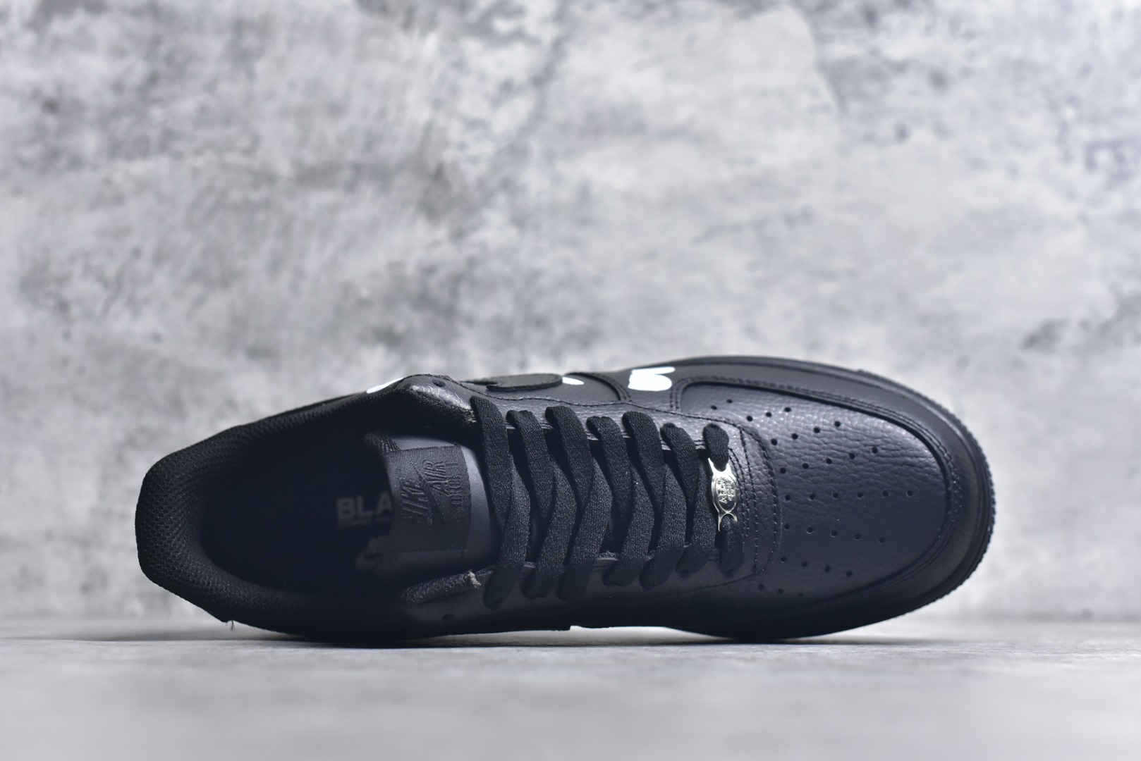图片[4]-#Comme Des Garcons ×Nike Air Force 1 Low CDG联名 空军一号低帮休闲板鞋 IB9949-001 #原鞋开发 原楦头原纸板 配件齐全 纯正版型 正品NFC感应芯片 内置全掌气垫 尺码：36 36.5 37.5 38 38.5 39 40 40.5 41 42 42.5 43 44 44.5 45 9.D4-选品中心