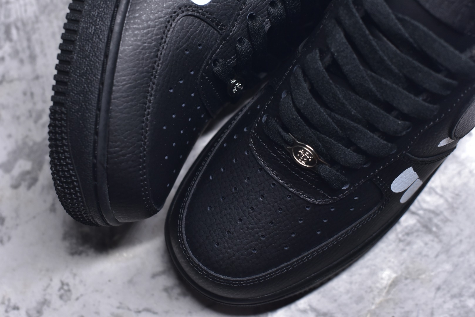 图片[8]-#Comme Des Garcons ×Nike Air Force 1 Low CDG联名 空军一号低帮休闲板鞋 IB9949-001 #原鞋开发 原楦头原纸板 配件齐全 纯正版型 正品NFC感应芯片 内置全掌气垫 尺码：36 36.5 37.5 38 38.5 39 40 40.5 41 42 42.5 43 44 44.5 45 9.D4-选品中心