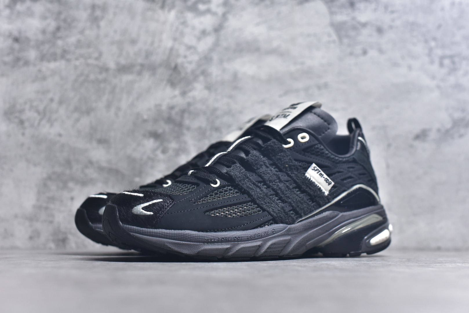 图片[2]-#SFTM x AD Originals ADISTAR CUSHION 联名复古舒适防滑耐磨低帮生活休闲鞋 JP8416 实拍调校N版已经零色差零失真 百分百还原实物色彩所见即所得 不存在货不对板色差等低级问题 选购参考实物拍摄 不混卖不参货 只用心做好货严格选品 承诺混一赔十 尺码：35.5-45-选品中心