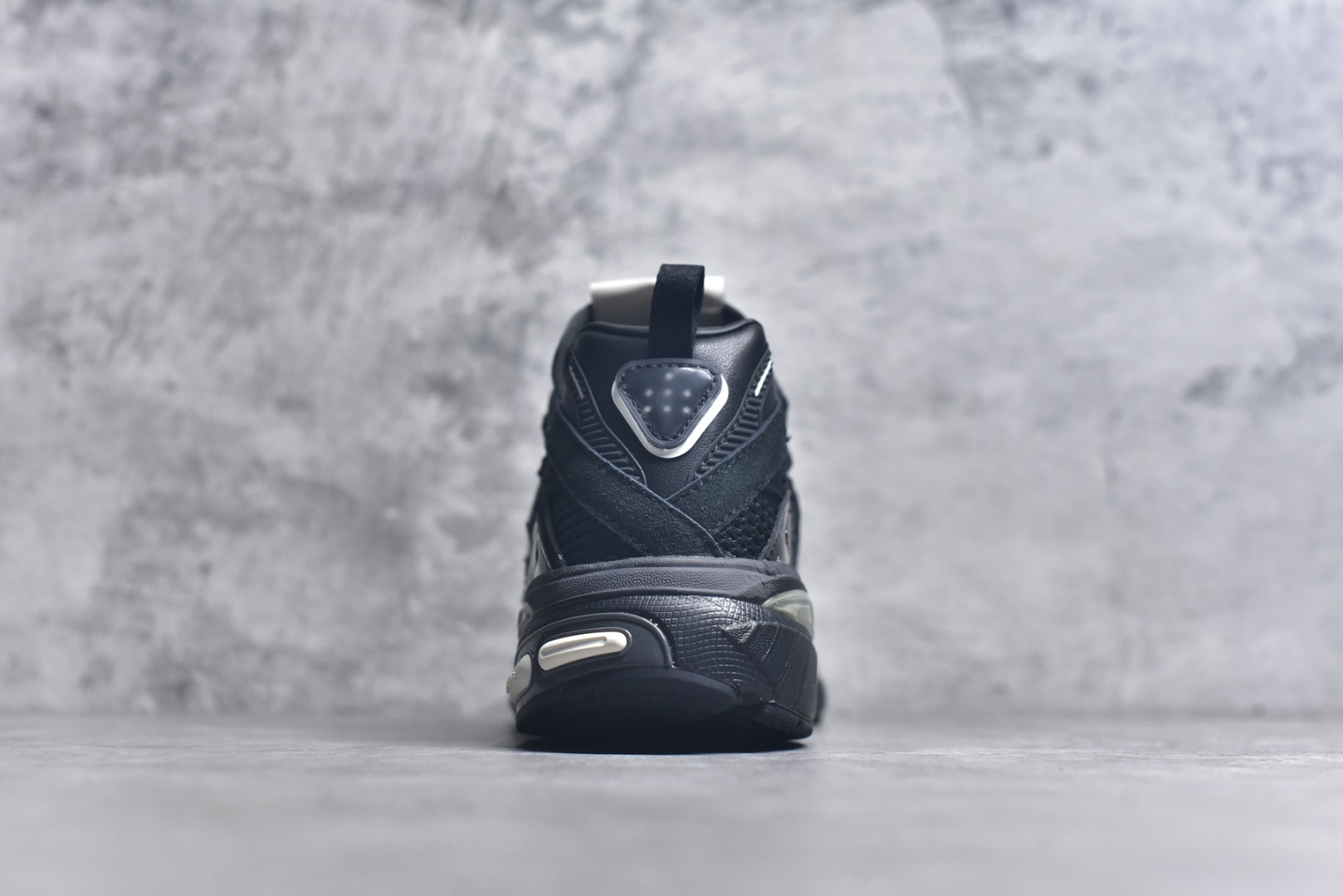 图片[5]-#SFTM x AD Originals ADISTAR CUSHION 联名复古舒适防滑耐磨低帮生活休闲鞋 JP8416 实拍调校N版已经零色差零失真 百分百还原实物色彩所见即所得 不存在货不对板色差等低级问题 选购参考实物拍摄 不混卖不参货 只用心做好货严格选品 承诺混一赔十 尺码：35.5-45-选品中心