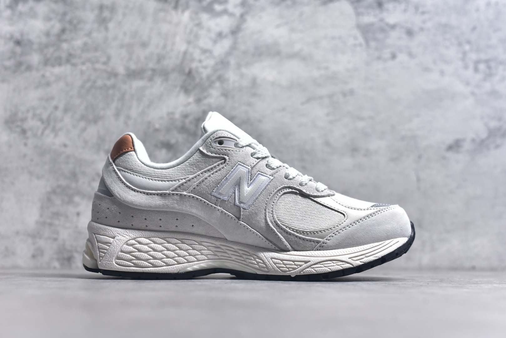 图片[3]-#New Balance NB 2002R 米色 复古休闲跑步鞋 原厂数据开发 原厂网纱 正确卡色皮料冲裁组合 匠心打造 耗时两个月开发完成 工艺极其复杂难度可想而知 新开独立私模大底 全网唯一正确做旧组合大底 高端零售专供产物 货号：M2002REC 尺码：36 36.5 37 38.5 39 40 40.5 41 42 42.5 43 44 44.5 45 46 46.5-选品中心