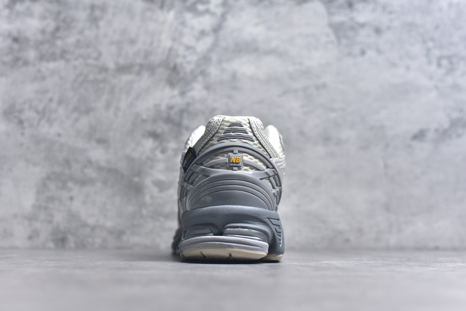 图片[5]-#新百伦New Balance 1906 复古跑鞋 小红书爆款 NB1906这双鞋确实是NB家经典复古款式之一，以全新科技诠释，成功打造1906鞋款，鞋面在保持1906基本线条和片层结构的同时，采用更为简洁、流畅的设计语言 尺码：36 37 37.5 38 38.5 39.5 40 40.5 41.5 42 42.5 43 44 45 46 46.5 货号：U1906ROC-选品中心