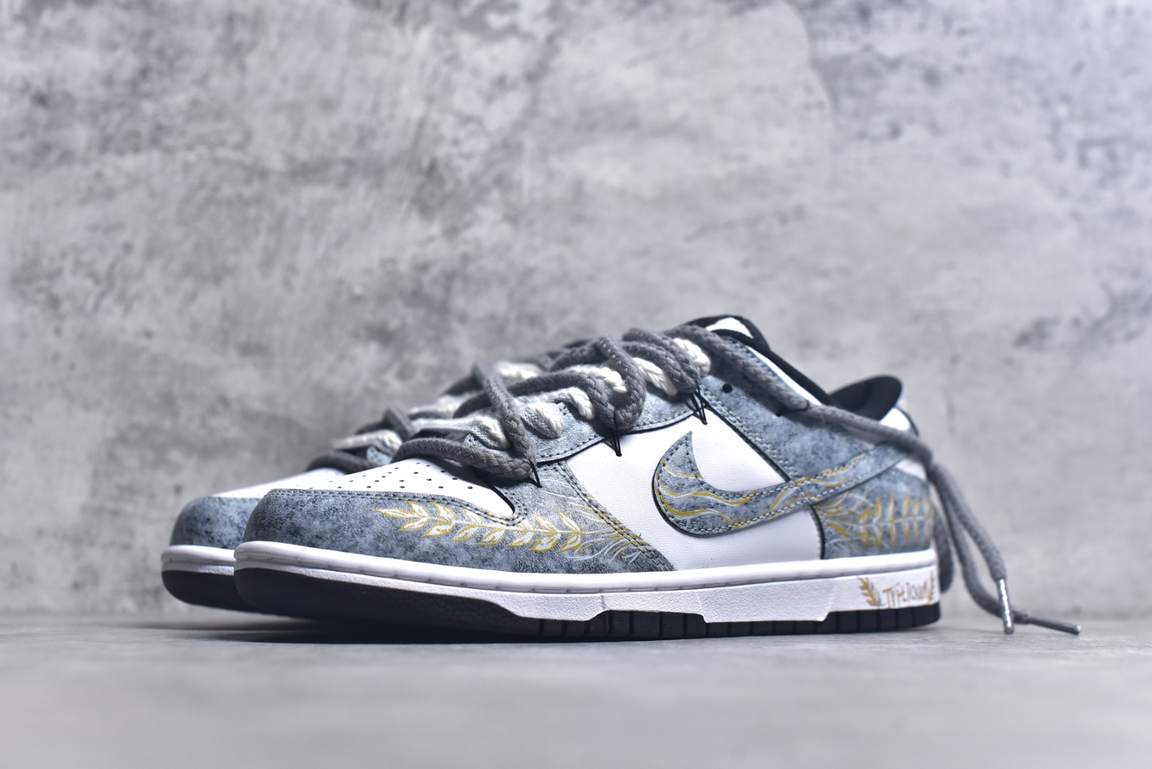 图片[2]-#Nike SB Dunk Low 麦穗灰绑带 低帮休闲板鞋 DD1391-100 #定制鞋盒 大厂纯原品质出货 超高清洁度 皮料切割干净无任何毛边 细节完美 尺码：40 40.5 41 42 42.5 43 44 44.5 45 46 9.E5-选品中心