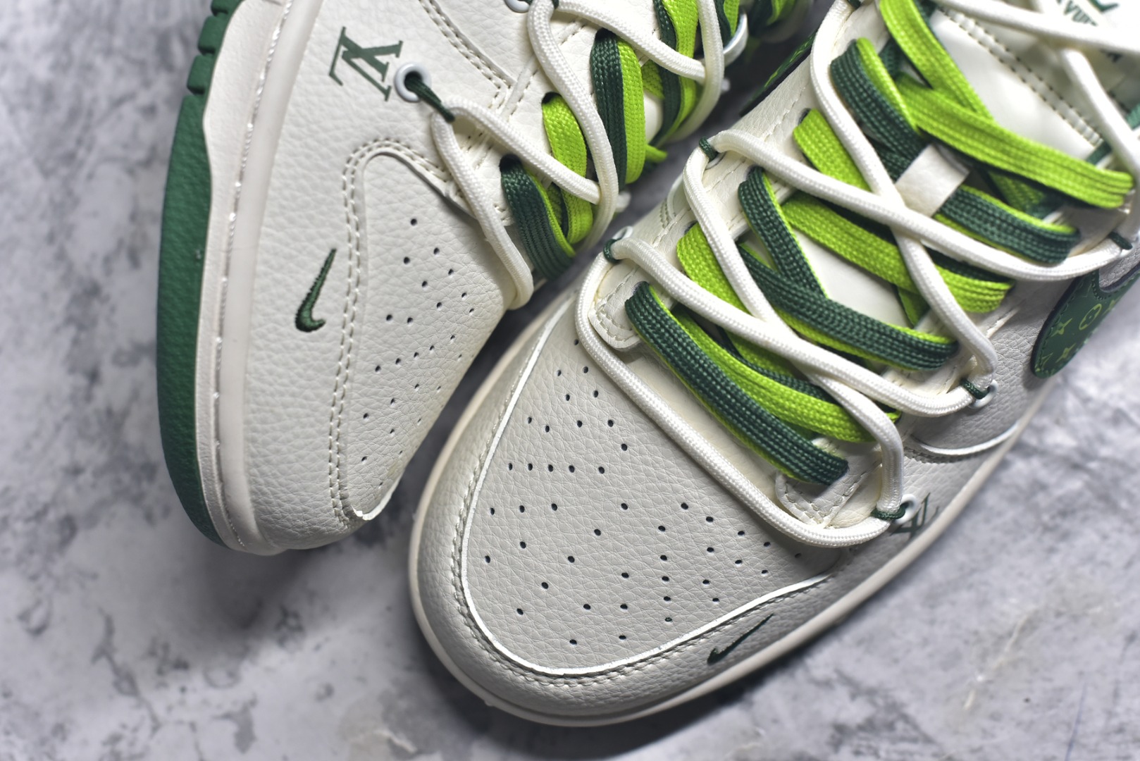 图片[8]-#Nike SB Dunk Low LV联名 绑带花纹绿勾 周年高端定制 低帮休闲板鞋 DM6868-075 #定制鞋盒 大厂纯原品质出货 超高清洁度 皮料切割干净无任何毛边 细节完美 尺码：36 36.5 37.5 38 38.5 39 40 40.5 41 42 42.5 43 44 44.5 45 9.E5-选品中心