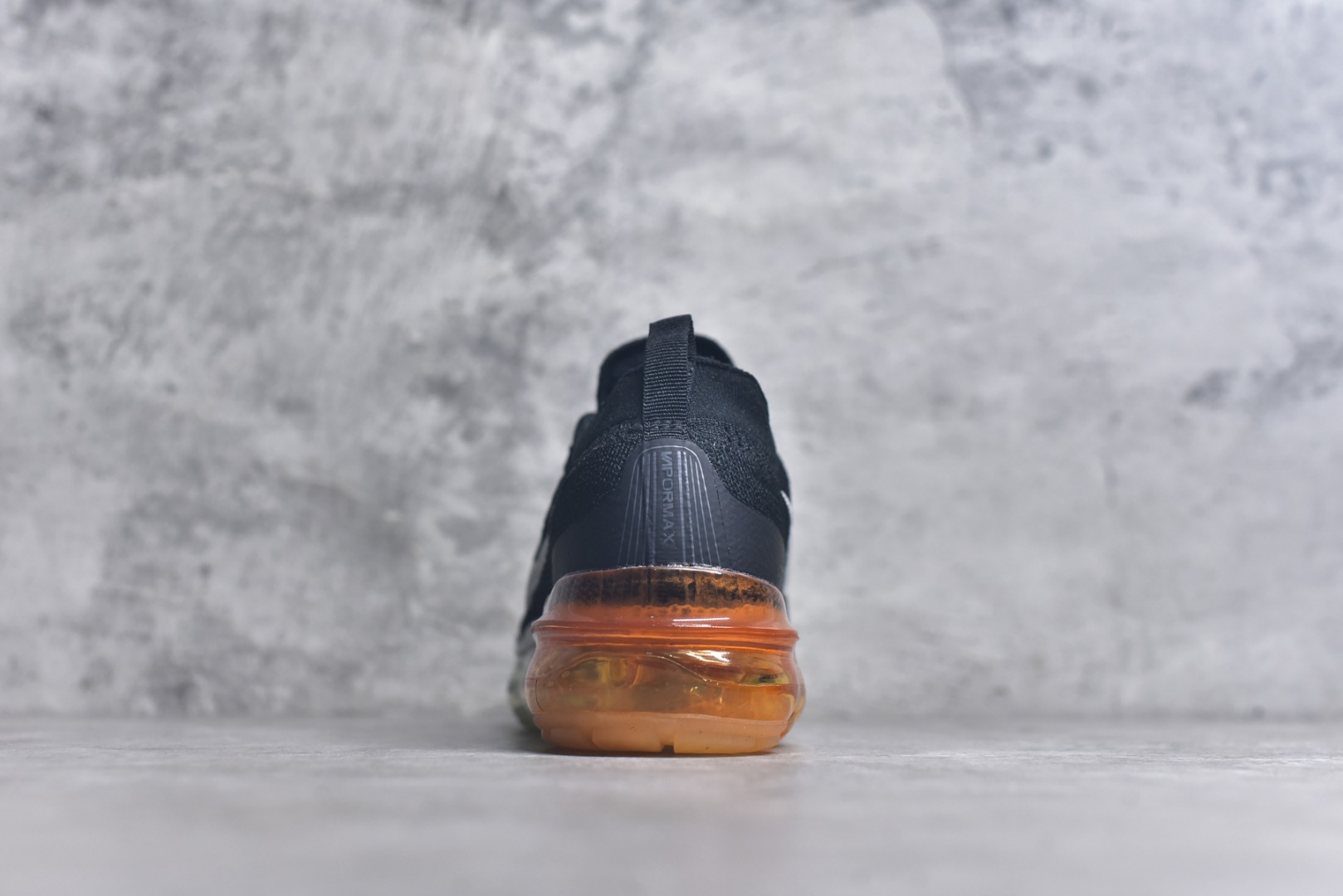 图片[5]-#Nike Air Vapormax2023 FK 全掌长气垫 缓震跑步鞋 采用传统的Flyknit构造 回收材料制成 鞋垫上印有Nike的风车标志 全长VaporMax鞋底单元两侧和外侧前脚掌上的Swoosh标志完善了设计 黑彩虹底 DV1678-014 男女鞋 35.5 36 36.5 37.5 38 38.5 39 40 40.5 41 42 42.5 43 44 44.5 45 46-选品中心