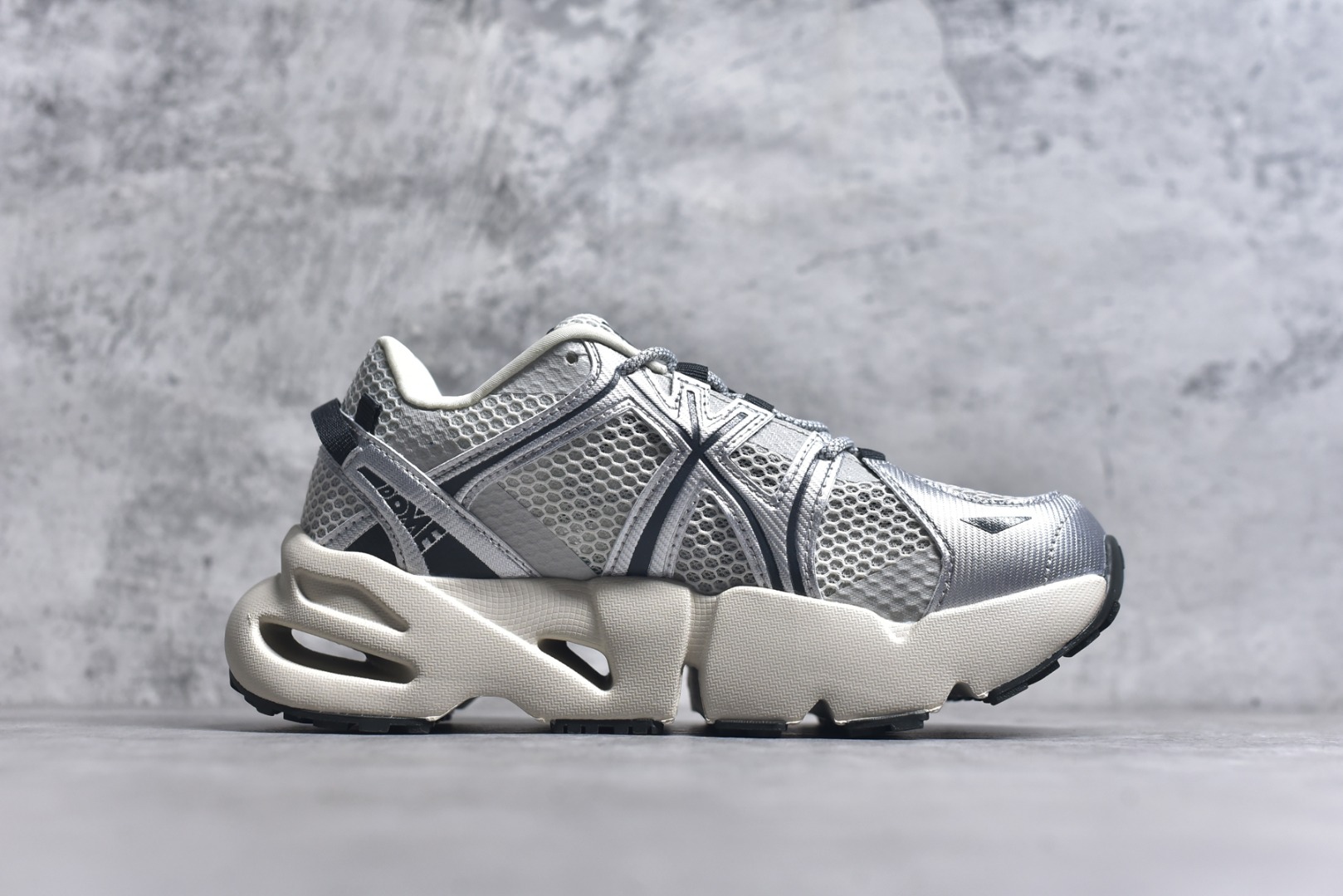 图片[3]-#NY MLB Dome Runner 纽约洋基队 厚底镂空增高休闲跑鞋 3ARND015N50SIS 尺码：35 36 36.5 37.5 38 38.5 39 40 40.5 41 42 42.5 43 44 44.5 45 N.C3-选品中心