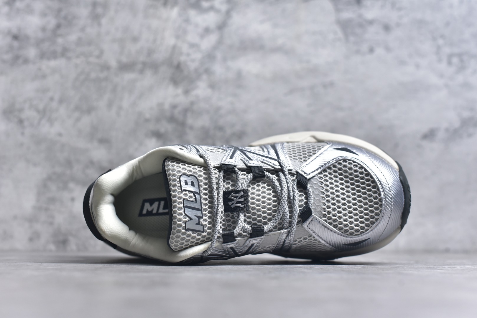 图片[4]-#NY MLB Dome Runner 纽约洋基队 厚底镂空增高休闲跑鞋 3ARND015N50SIS 尺码：35 36 36.5 37.5 38 38.5 39 40 40.5 41 42 42.5 43 44 44.5 45 N.C3-选品中心
