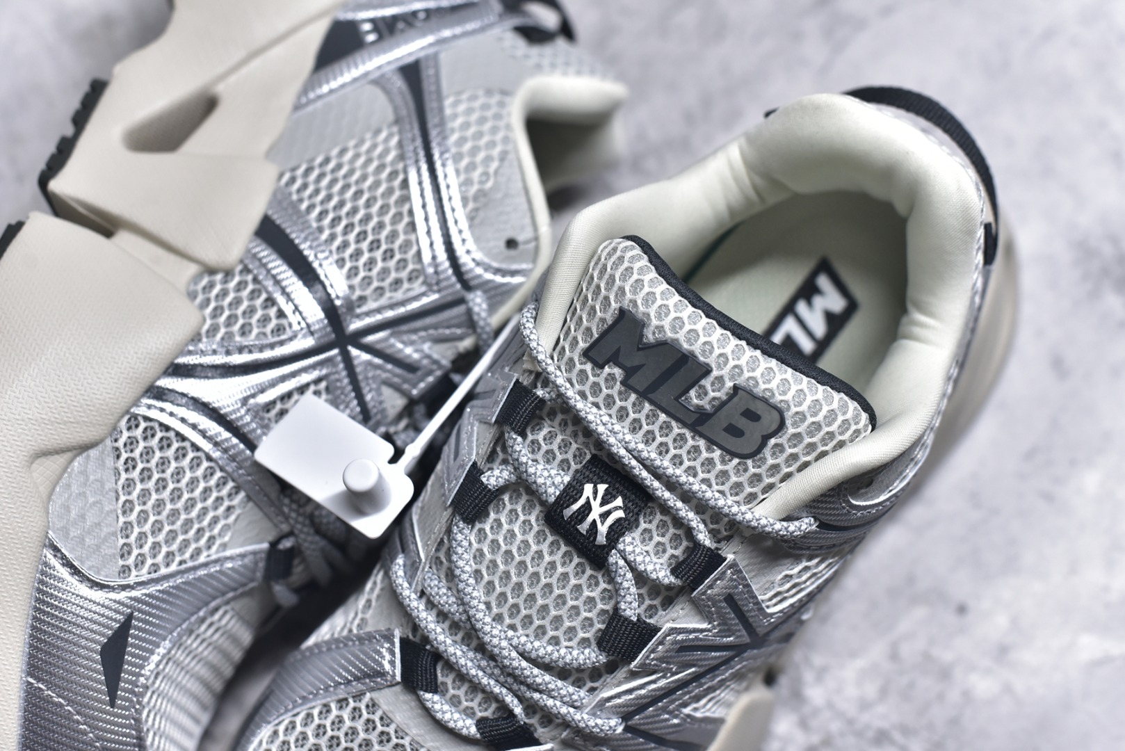 图片[9]-#NY MLB Dome Runner 纽约洋基队 厚底镂空增高休闲跑鞋 3ARND015N50SIS 尺码：35 36 36.5 37.5 38 38.5 39 40 40.5 41 42 42.5 43 44 44.5 45 N.C3-选品中心