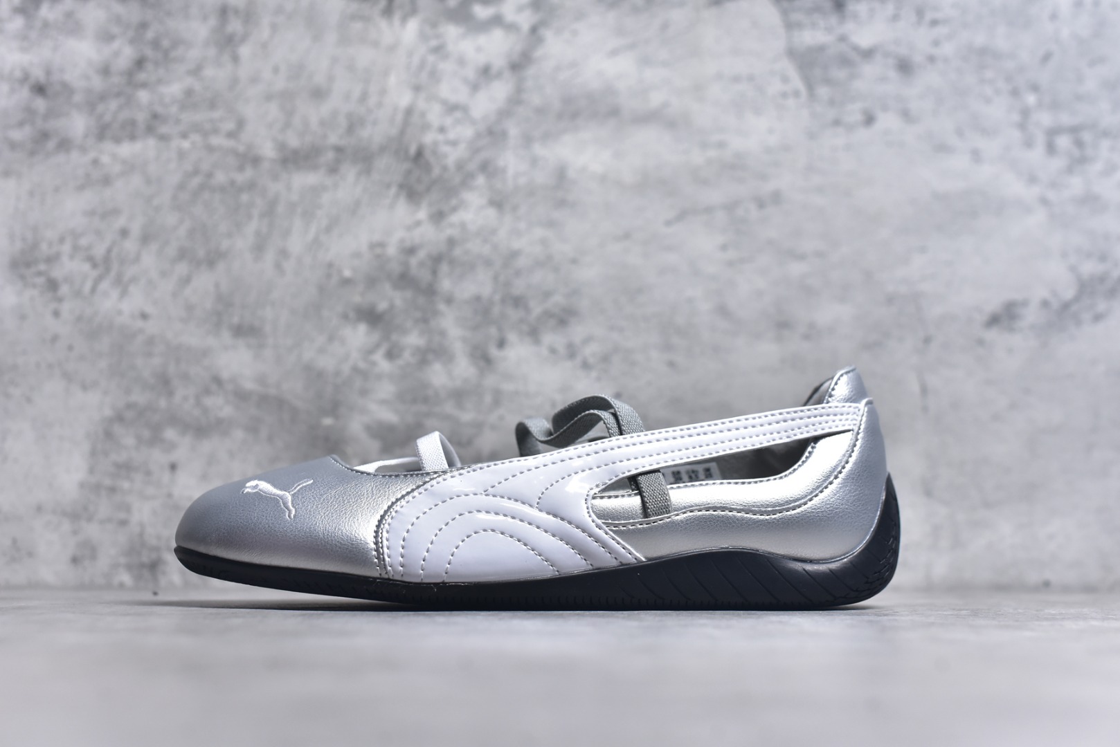 #PUMA speedcat Ballet 银白色 货号：401581-01 尺码：36 36.5 37.5 38 38.5 39 40-选品中心
