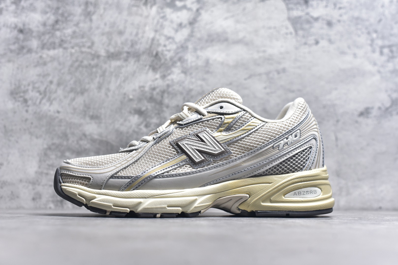 #New Balance 740系列复古老爹风休闲运动慢跑鞋 U740PR2 #原盒 原吊牌 组合大底 1：1制作 尺码：36 37 37.5 38 38.5 39 40 40.5 41 42 42.5 43 44 45 9.C3-选品中心