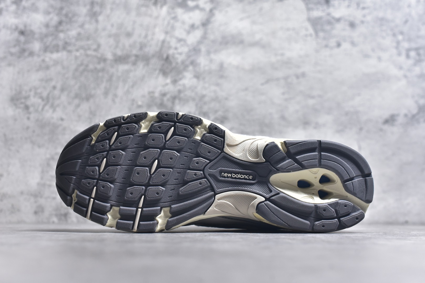 图片[6]-#New Balance 740系列复古老爹风休闲运动慢跑鞋 U740PR2 #原盒 原吊牌 组合大底 1：1制作 尺码：36 37 37.5 38 38.5 39 40 40.5 41 42 42.5 43 44 45 9.C3-选品中心