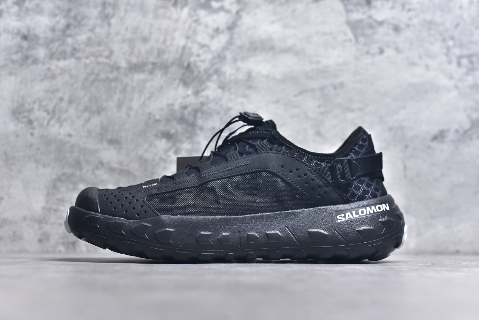 #SALOMON萨洛蒙 SOLAMPHIBIAN 时尚潮流百搭舒适 轮胎鞋 水陆两栖 低帮 户外功能鞋 男女款 黑色478148 尺码：36-46-选品中心