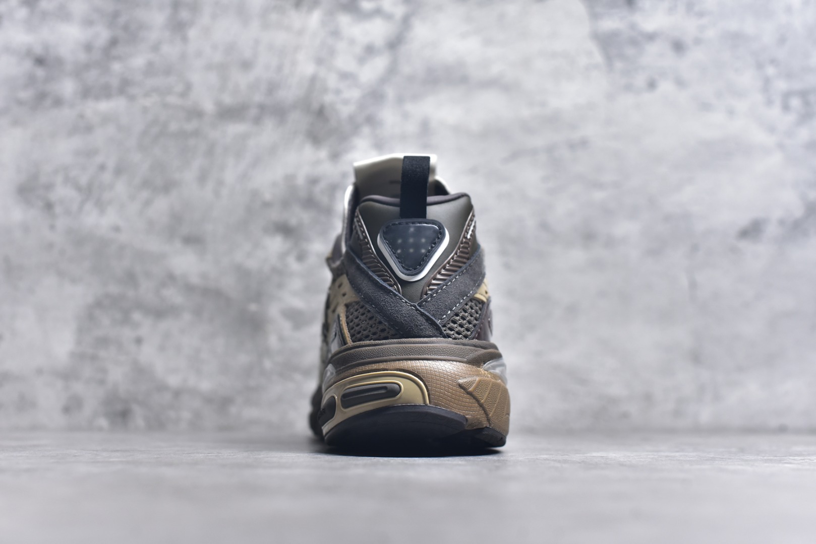 图片[5]-#SFTM x AD Originals ADISTAR CUSHION 联名复古舒适防滑耐磨低帮生活休闲鞋 JR8044 实拍调校N版已经零色差零失真 百分百还原实物色彩所见即所得 不存在货不对板色差等低级问题 选购参考实物拍摄 不混卖不参货 只用心做好货严格选品 承诺混一赔十 尺码：36 35.5-45-选品中心