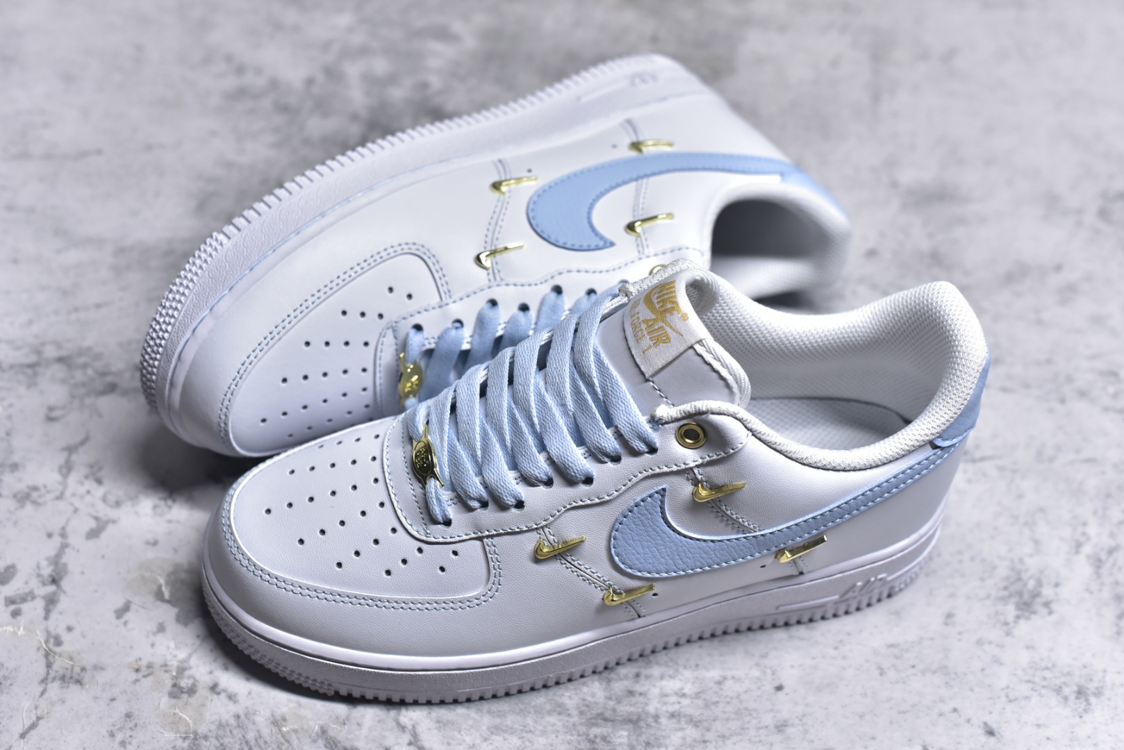 图片[7]-#Nike Air Force 1\’07 Low 官方爆款定制 二次元主题 四勾天蓝 空军一号低帮休闲板鞋 ZH0316-084 #定制皮料 定制鞋盒 原楦原纸板 纯正空军版型 内置全掌气垫 尺码：36 36.5 37.5 38 38.5 39 40 40.5 41 42 42.5 43 44 44.5 45 9.D4-选品中心