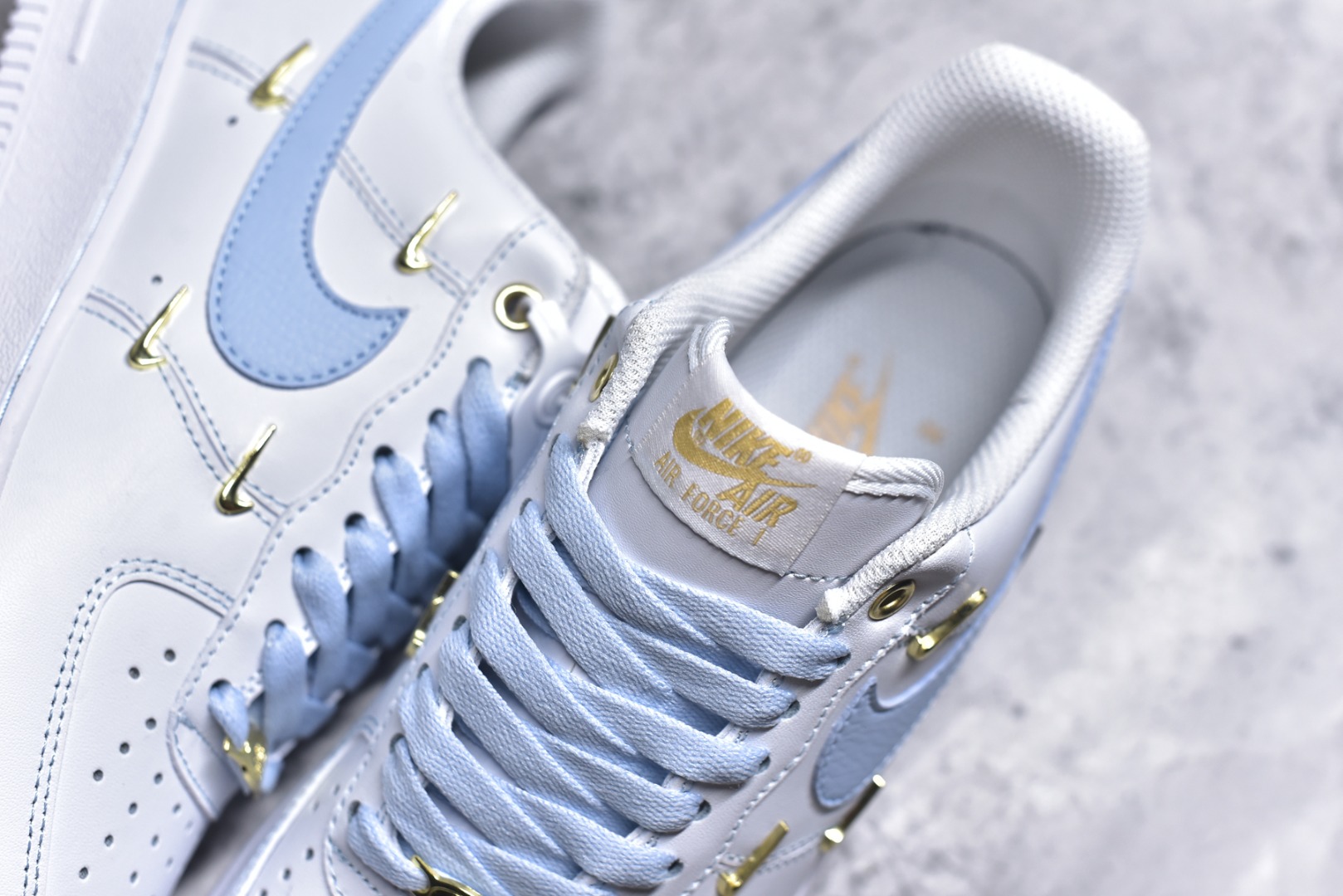 图片[9]-#Nike Air Force 1\’07 Low 官方爆款定制 二次元主题 四勾天蓝 空军一号低帮休闲板鞋 ZH0316-084 #定制皮料 定制鞋盒 原楦原纸板 纯正空军版型 内置全掌气垫 尺码：36 36.5 37.5 38 38.5 39 40 40.5 41 42 42.5 43 44 44.5 45 9.D4-选品中心
