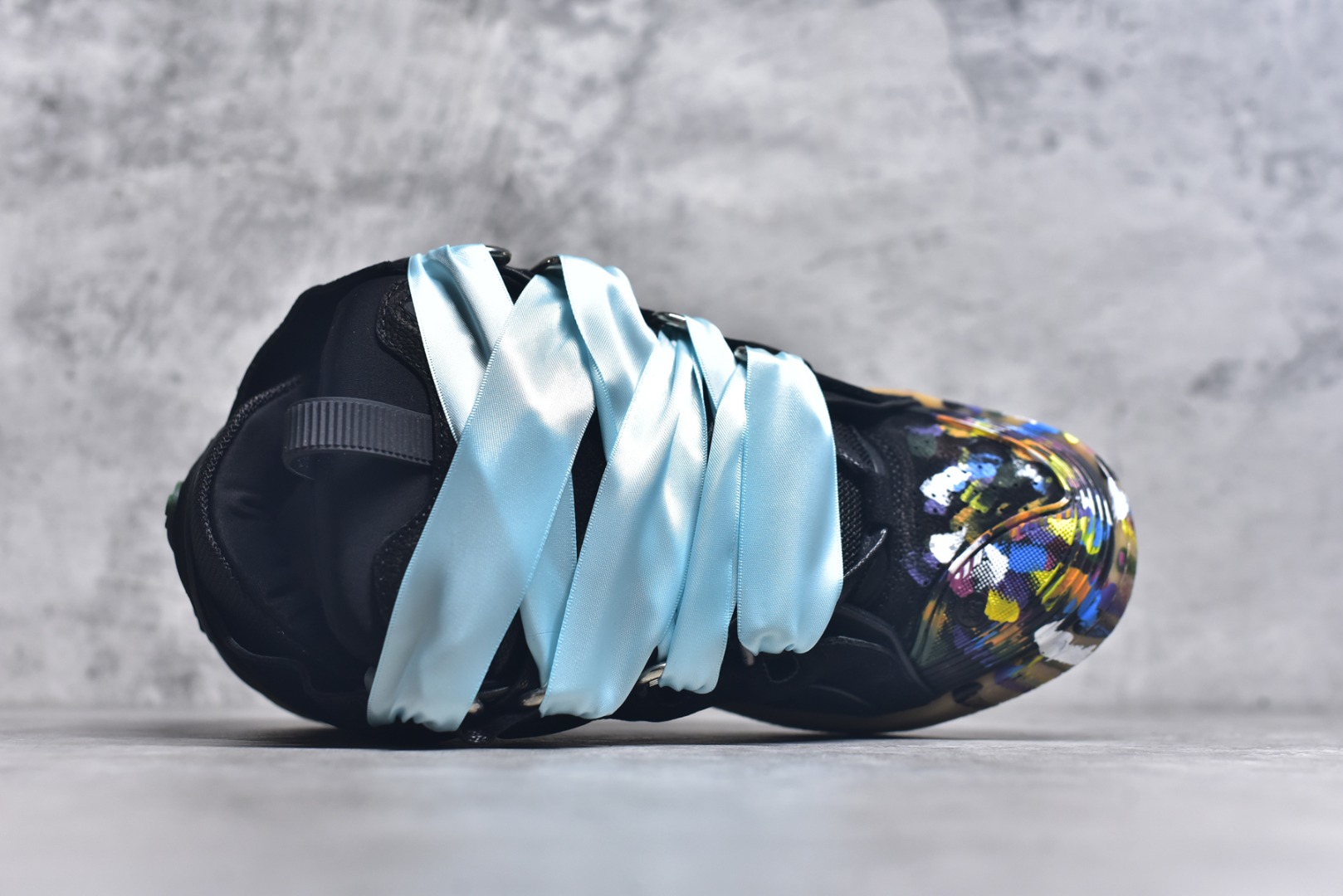 图片[4]-#Lanvin Curb Sneakers 浪凡面包鞋 泼墨色 东莞纯原 高端定制版 LANVIN浪凡三代 最新走秀款Curb系列 休闲运动面包鞋 官网一出热度火爆整个全球 各大网红也疯狂上脚 原版一比一开模重工艺制作 全鞋身采用东莞代工厂进口牛皮/环保牛反绒 进口电脑针车 数控针距精准无差 鞋头面冲孔整齐利落 金钢网织物 随机3D电喷泼墨 原磨具私模双色TPU大底 内里柔软透气太空棉面料 原版一致定制鞋带 全套原版一致包装。 尺码：35 36 37 38 39 40 41 42 43 44 45 46 47-选品中心
