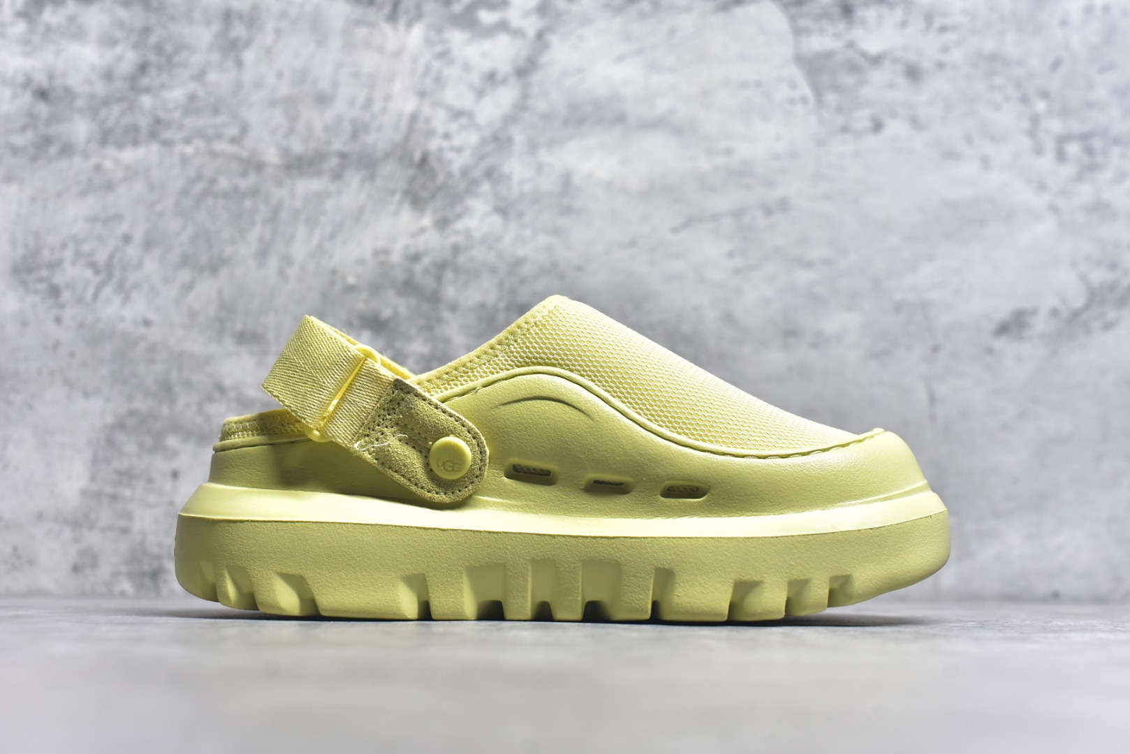 图片[3]-#UGG GoldenGlow Slide 简约时尚 EVA 防磨一脚蹬拖鞋 ！ 货号：1166912 尺码：36-45-选品中心