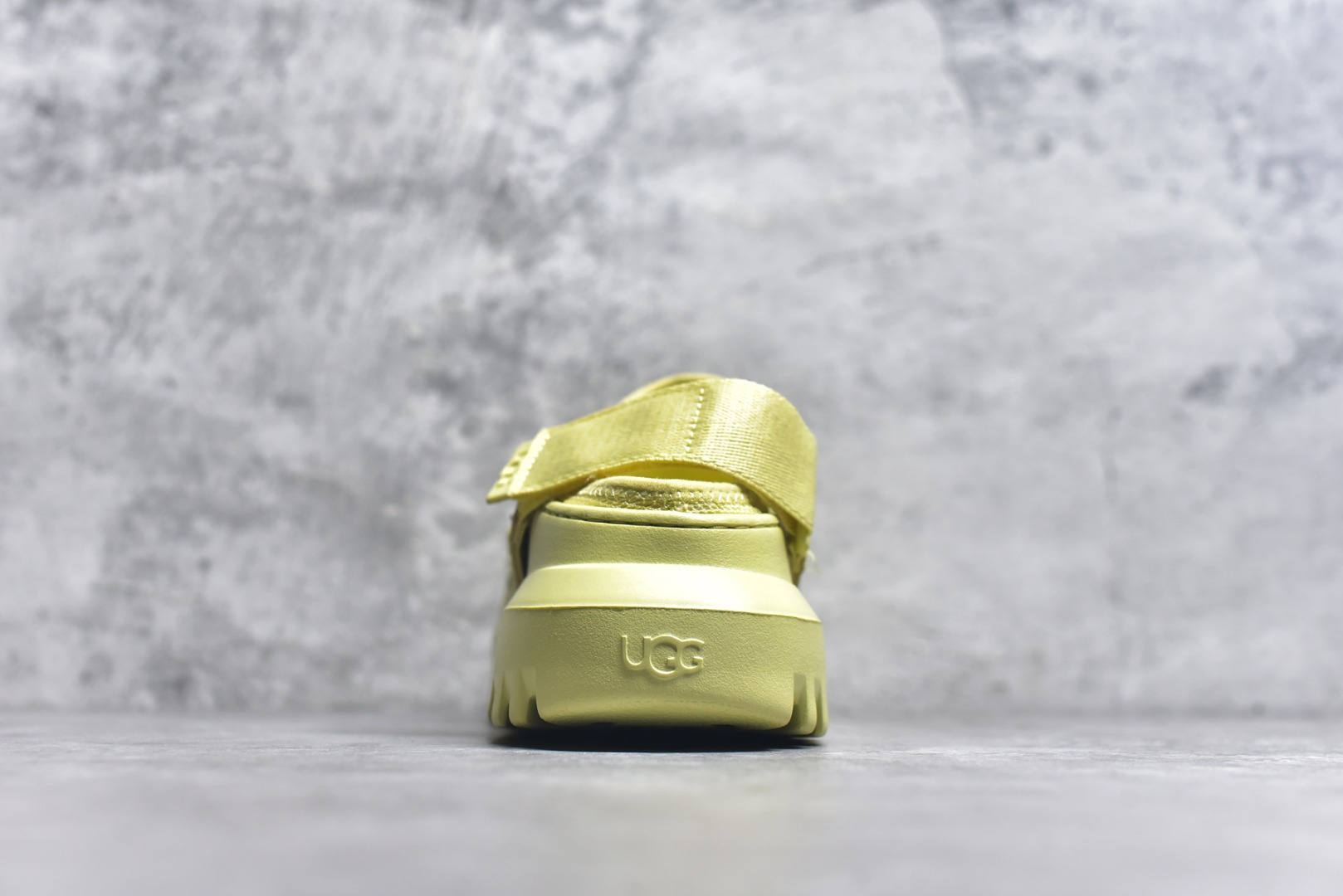 图片[5]-#UGG GoldenGlow Slide 简约时尚 EVA 防磨一脚蹬拖鞋 ！ 货号：1166912 尺码：36-45-选品中心
