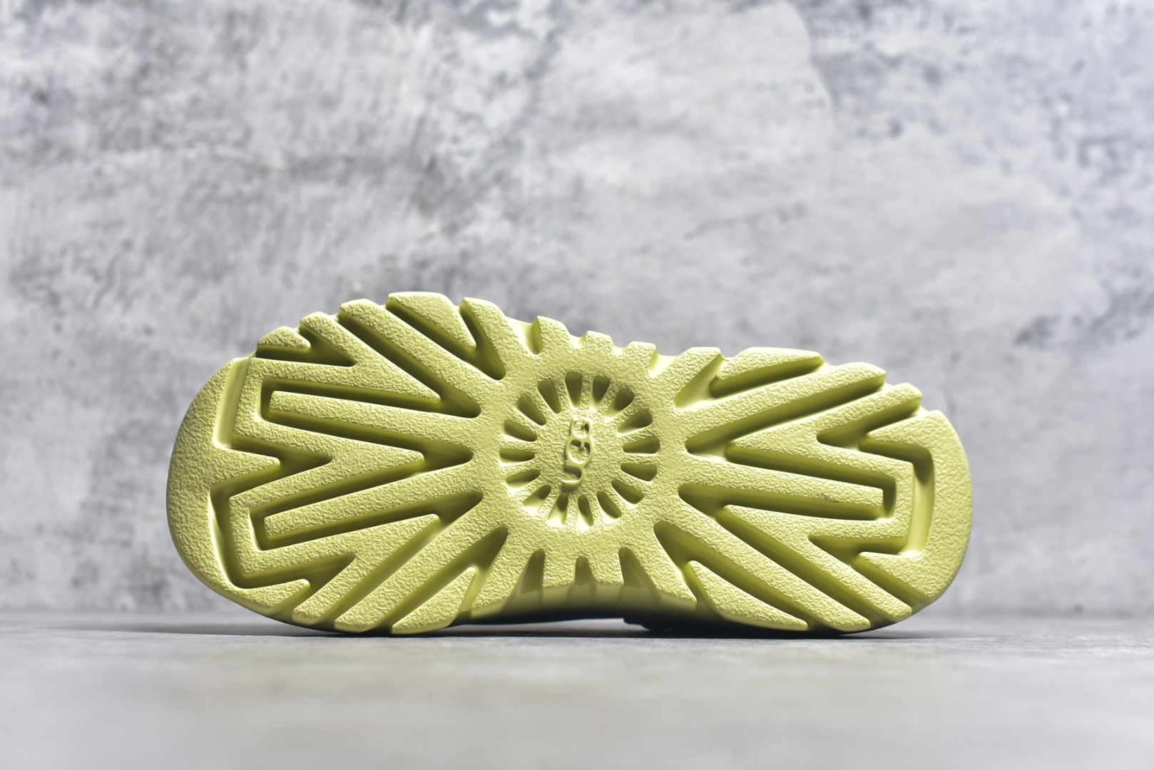 图片[6]-#UGG GoldenGlow Slide 简约时尚 EVA 防磨一脚蹬拖鞋 ！ 货号：1166912 尺码：36-45-选品中心