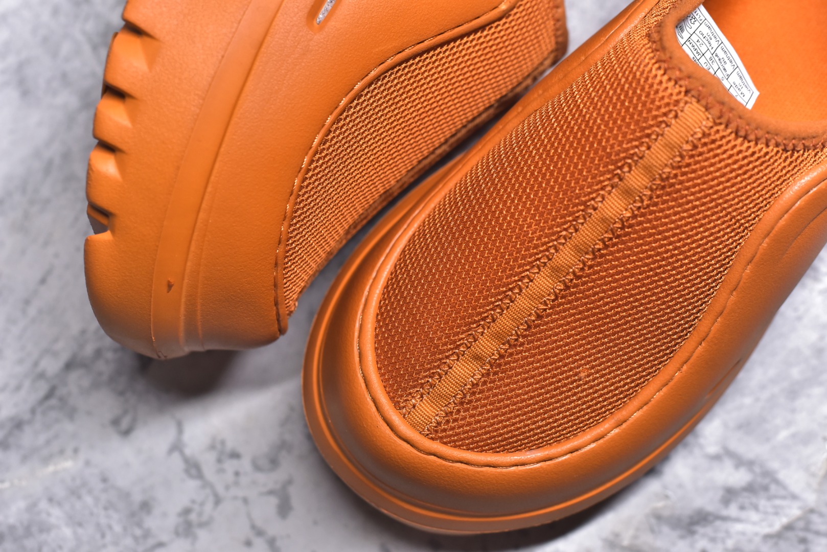 图片[8]-#UGG GoldenGlow Slide 简约时尚 EVA 防磨一脚蹬拖鞋 ！ 货号：1166912 尺码：36-45-选品中心