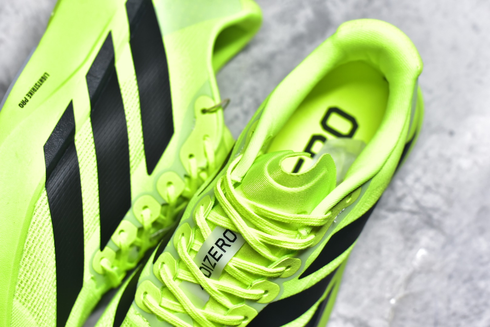 图片[9]-#阿迪达斯 AD Adizero Eva SL M 运动舒适防滑耐磨 低帮跑步鞋 阿迪达斯革新力作!「破纪录轻跑鞋」adiZero Adios Pro EVO 极致轻盈的Lightweight Upper设计,带来近乎裸足的舒适体验。中底采用尖端科技，Lightstrike Pro材料经过精细调校，实现卓越缓震与轻量化的完美结合。 尺码：36-45-选品中心