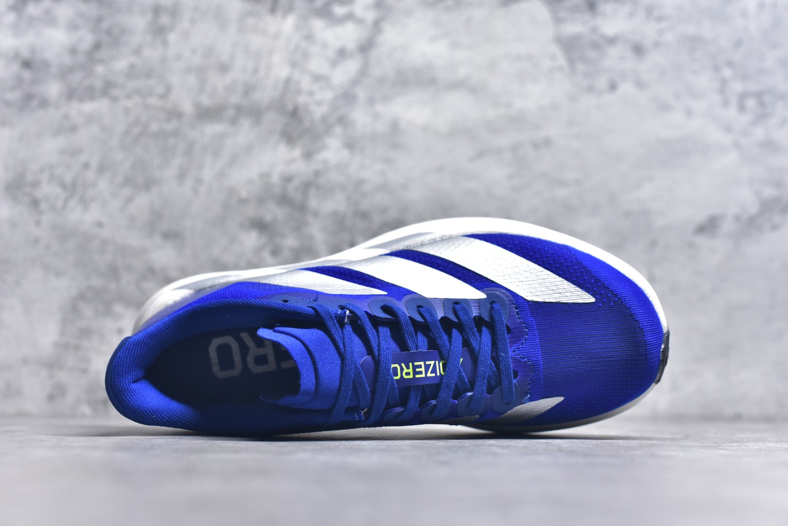 图片[4]-#阿迪达斯 AD Adizero Eva SL M 运动舒适防滑耐磨 低帮跑步鞋 阿迪达斯革新力作!「破纪录轻跑鞋」adiZero Adios Pro EVO 极致轻盈的Lightweight Upper设计,带来近乎裸足的舒适体验。中底采用尖端科技，Lightstrike Pro材料经过精细调校，实现卓越缓震与轻量化的完美结合。 尺码：36-45-选品中心