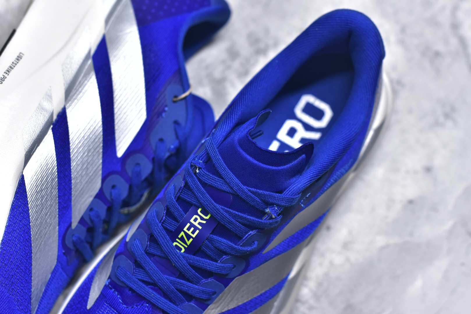 图片[9]-#阿迪达斯 AD Adizero Eva SL M 运动舒适防滑耐磨 低帮跑步鞋 阿迪达斯革新力作!「破纪录轻跑鞋」adiZero Adios Pro EVO 极致轻盈的Lightweight Upper设计,带来近乎裸足的舒适体验。中底采用尖端科技，Lightstrike Pro材料经过精细调校，实现卓越缓震与轻量化的完美结合。 尺码：36-45-选品中心