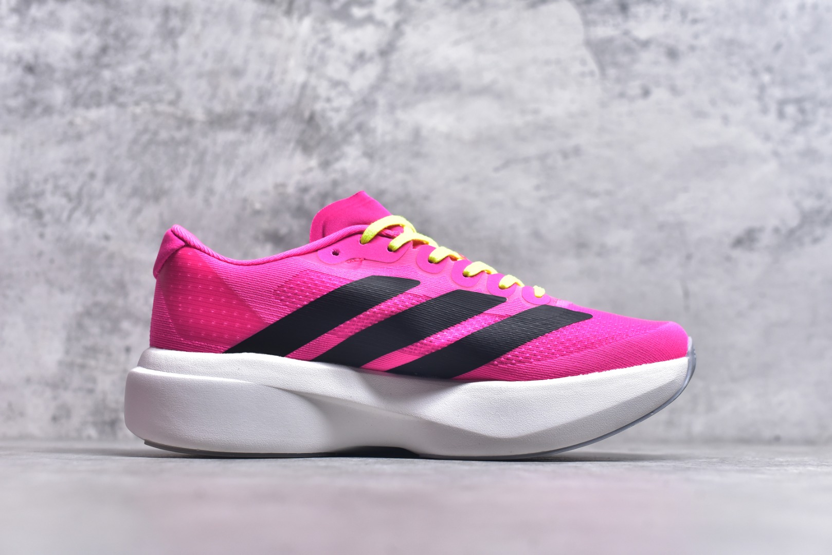 图片[3]-#阿迪达斯 AD Adizero Eva SL M 运动舒适防滑耐磨 低帮跑步鞋 阿迪达斯革新力作!「破纪录轻跑鞋」adiZero Adios Pro EVO 极致轻盈的Lightweight Upper设计,带来近乎裸足的舒适体验。中底采用尖端科技，Lightstrike Pro材料经过精细调校，实现卓越缓震与轻量化的完美结合。 尺码：36-45-选品中心