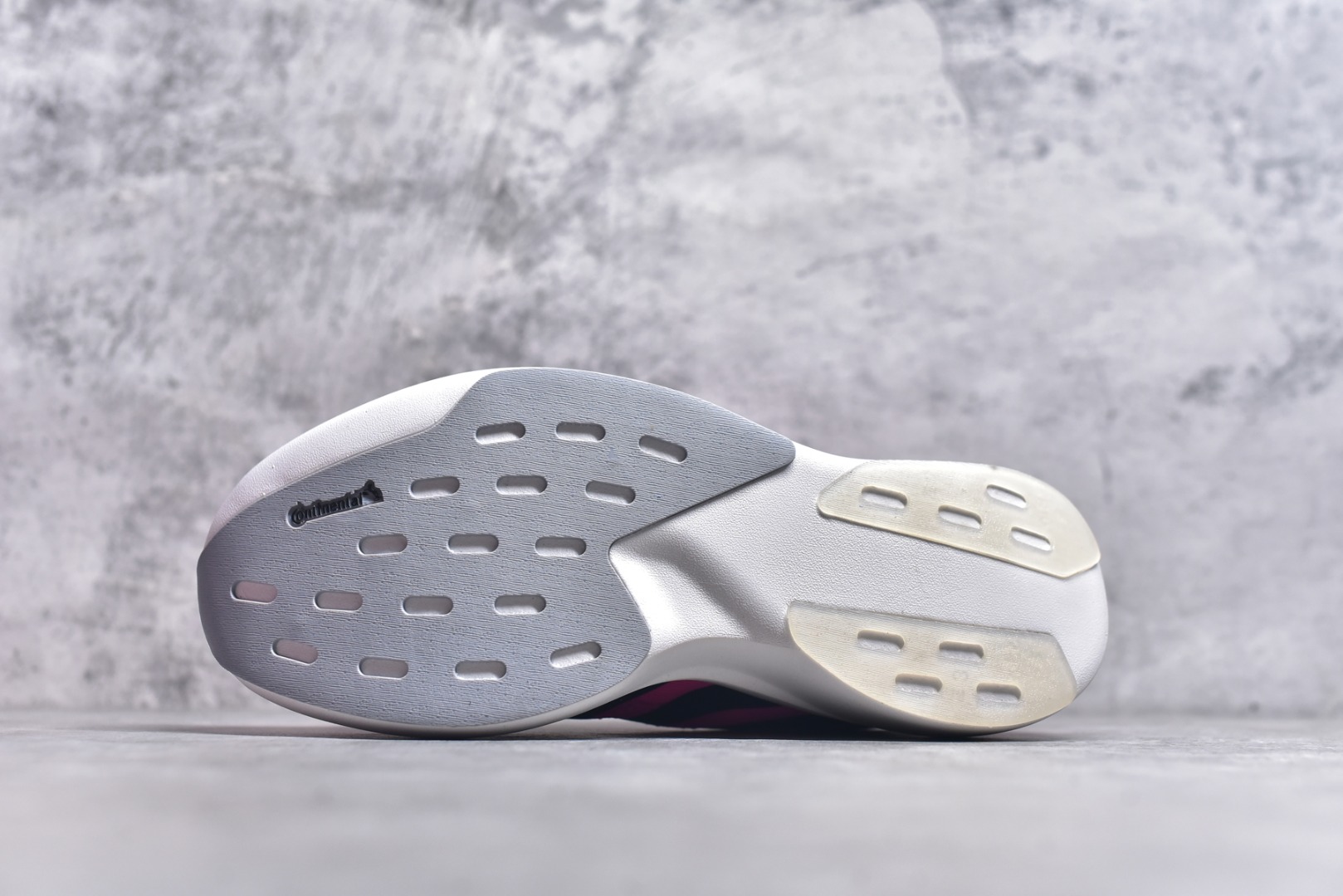图片[6]-#阿迪达斯 AD Adizero Eva SL M 运动舒适防滑耐磨 低帮跑步鞋 阿迪达斯革新力作!「破纪录轻跑鞋」adiZero Adios Pro EVO 极致轻盈的Lightweight Upper设计,带来近乎裸足的舒适体验。中底采用尖端科技，Lightstrike Pro材料经过精细调校，实现卓越缓震与轻量化的完美结合。 尺码：36-45-选品中心