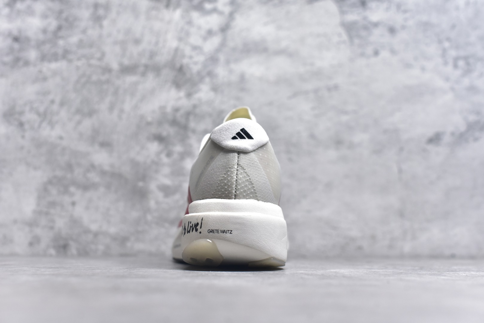 图片[5]-#阿迪达斯 AD Adizero Eva SL M 运动舒适防滑耐磨 低帮跑步鞋 阿迪达斯革新力作!「破纪录轻跑鞋」adiZero Adios Pro EVO 极致轻盈的Lightweight Upper设计,带来近乎裸足的舒适体验。中底采用尖端科技，Lightstrike Pro材料经过精细调校，实现卓越缓震与轻量化的完美结合。 尺码：36-45-选品中心