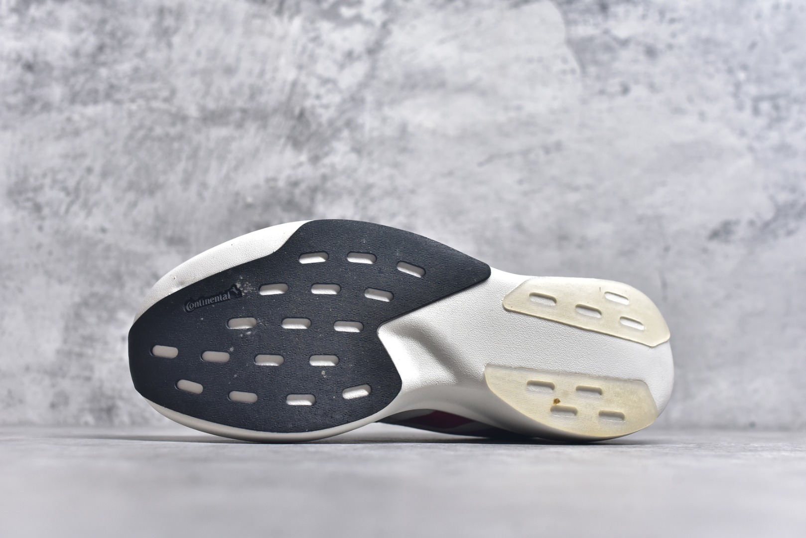 图片[6]-#阿迪达斯 AD Adizero Eva SL M 运动舒适防滑耐磨 低帮跑步鞋 阿迪达斯革新力作!「破纪录轻跑鞋」adiZero Adios Pro EVO 极致轻盈的Lightweight Upper设计,带来近乎裸足的舒适体验。中底采用尖端科技，Lightstrike Pro材料经过精细调校，实现卓越缓震与轻量化的完美结合。 尺码：36-45-选品中心