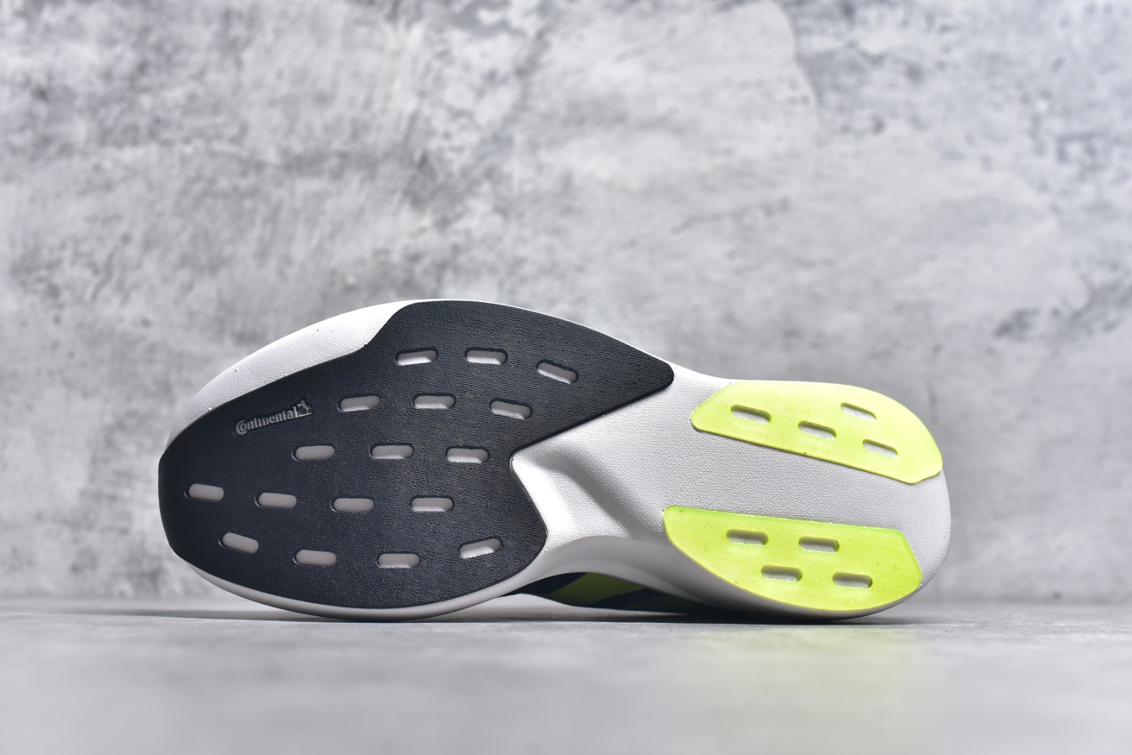 图片[6]-#阿迪达斯 AD Adizero Eva SL M 运动舒适防滑耐磨 低帮跑步鞋 阿迪达斯革新力作!「破纪录轻跑鞋」adiZero Adios Pro EVO 极致轻盈的Lightweight Upper设计,带来近乎裸足的舒适体验。中底采用尖端科技，Lightstrike Pro材料经过精细调校，实现卓越缓震与轻量化的完美结合。 尺码：36-45-选品中心