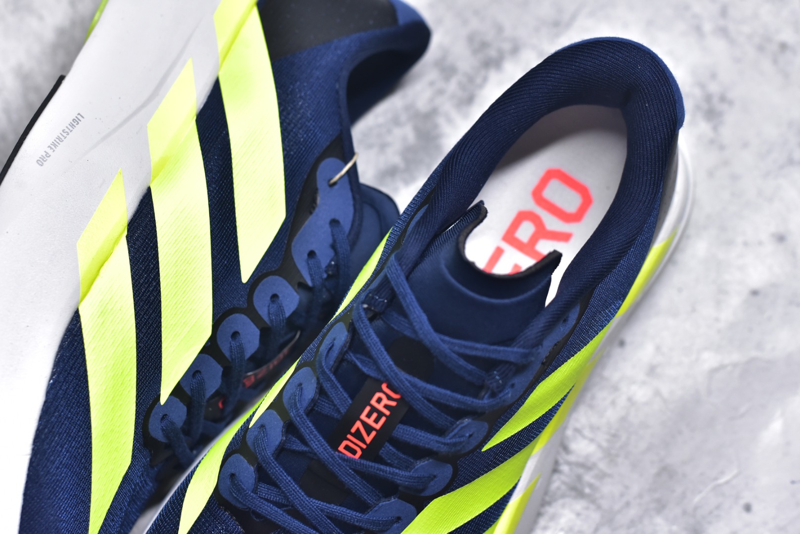 图片[9]-#阿迪达斯 AD Adizero Eva SL M 运动舒适防滑耐磨 低帮跑步鞋 阿迪达斯革新力作!「破纪录轻跑鞋」adiZero Adios Pro EVO 极致轻盈的Lightweight Upper设计,带来近乎裸足的舒适体验。中底采用尖端科技，Lightstrike Pro材料经过精细调校，实现卓越缓震与轻量化的完美结合。 尺码：36-45-选品中心