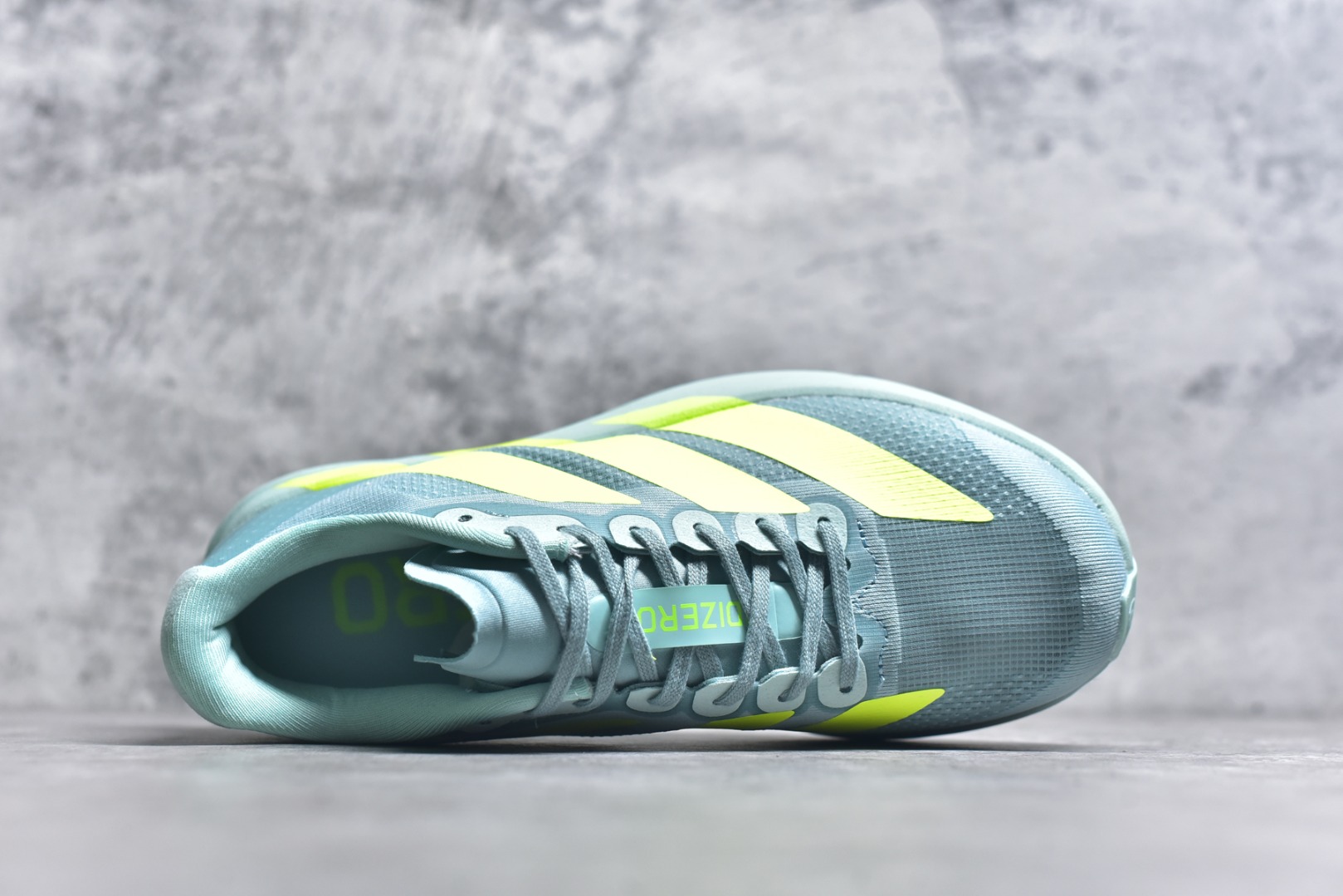 图片[4]-#阿迪达斯 AD Adizero Eva SL M 运动舒适防滑耐磨 低帮跑步鞋 阿迪达斯革新力作!「破纪录轻跑鞋」adiZero Adios Pro EVO 极致轻盈的Lightweight Upper设计,带来近乎裸足的舒适体验。中底采用尖端科技，Lightstrike Pro材料经过精细调校，实现卓越缓震与轻量化的完美结合。 尺码：36-45-选品中心