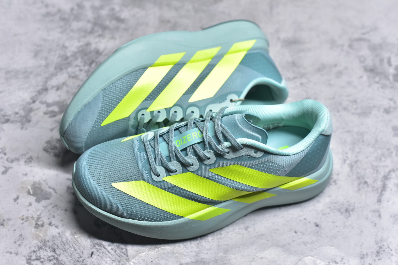 图片[7]-#阿迪达斯 AD Adizero Eva SL M 运动舒适防滑耐磨 低帮跑步鞋 阿迪达斯革新力作!「破纪录轻跑鞋」adiZero Adios Pro EVO 极致轻盈的Lightweight Upper设计,带来近乎裸足的舒适体验。中底采用尖端科技，Lightstrike Pro材料经过精细调校，实现卓越缓震与轻量化的完美结合。 尺码：36-45-选品中心